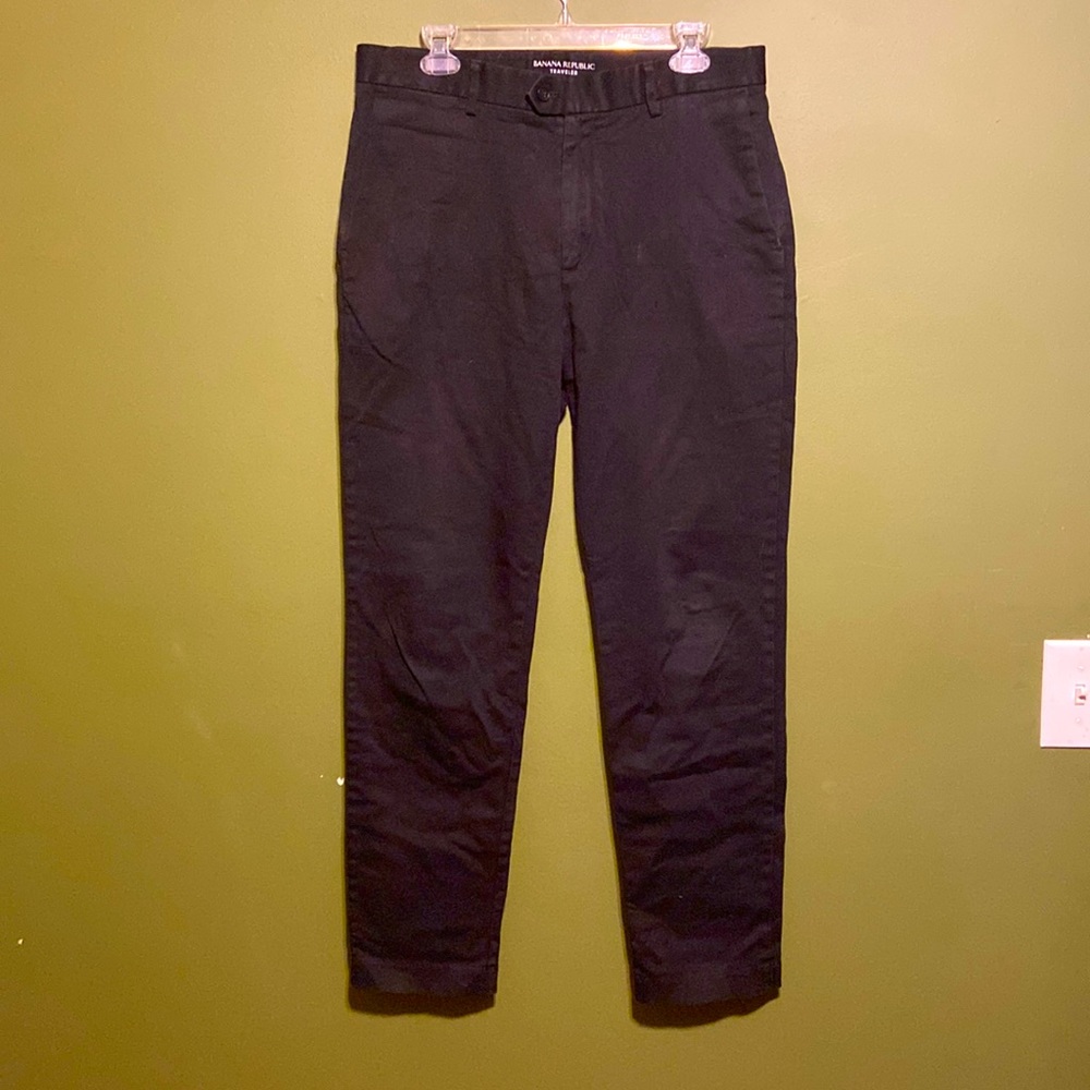 Banana Republic men’s “Traveler” slacks. Slim fit, 33x32.